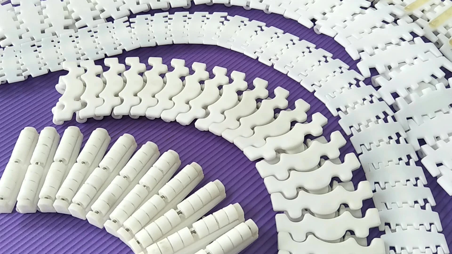 cau-tao-bang-tai-xich-nhua cau-tao-bang-tai-xich-nhua